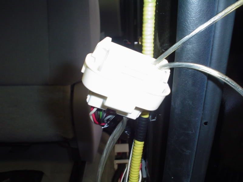 How to run speaker wire to CM rear doors. pics. Toyota Tundra